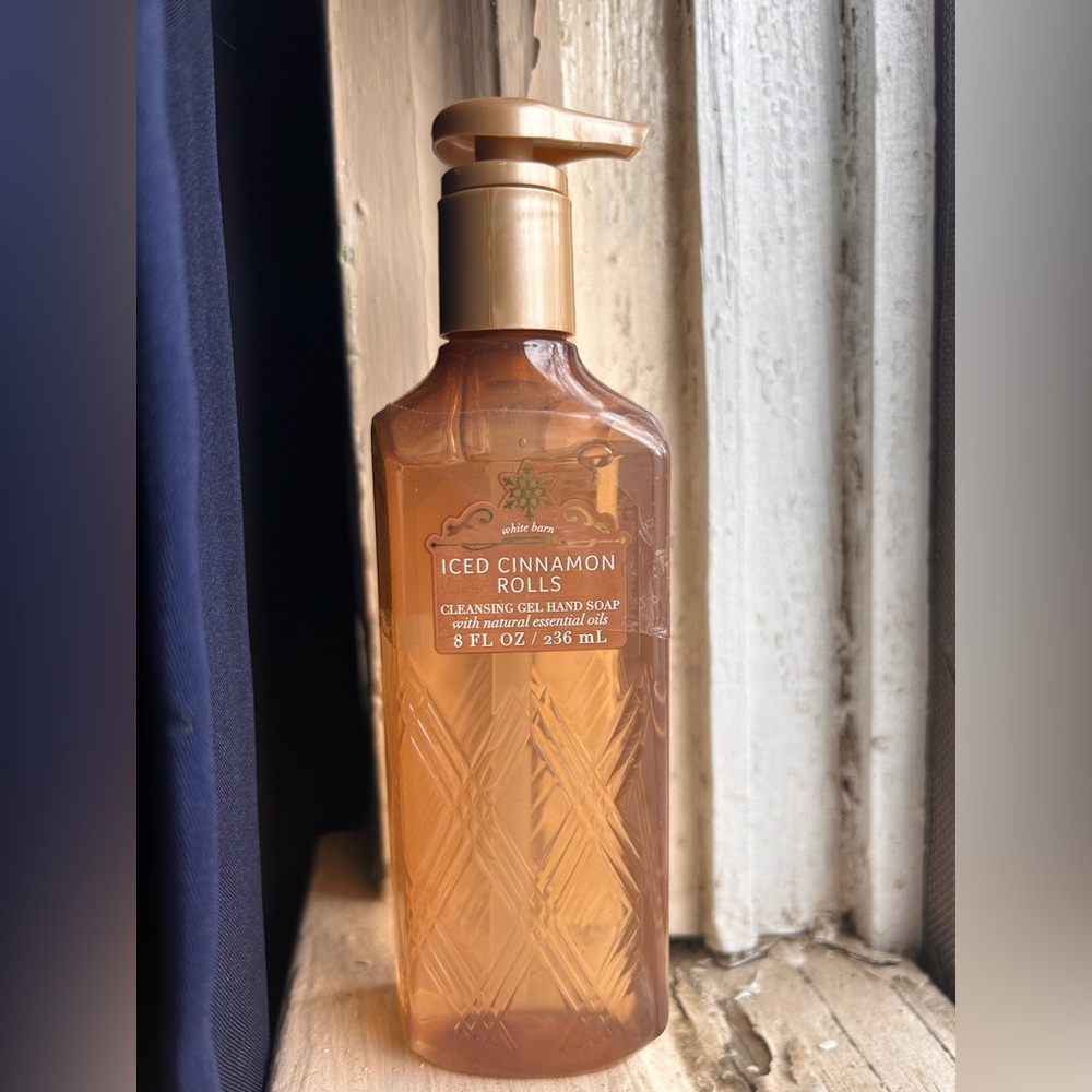 White Barn Iced Cinnamon Roll scented gel hand soap.